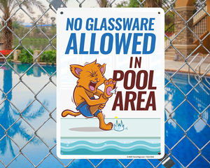 No glassware allowed in pool area sign