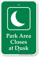 Park Area Closes At Dusk Playground Sign