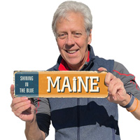 Blue vintage sign for Maine