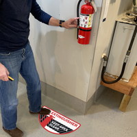 Fire extinguisher keep area clear sign